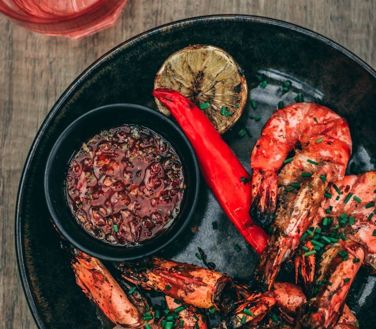 Унікальне кольє в стилі бохо з бісеру Кольє в стилі бохо, виготовлене з бісеру