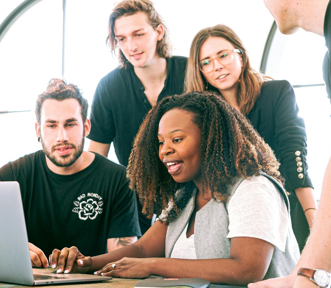 Оригінальний декор бісером для весільної сукні Декор бісером на весільному вбранні