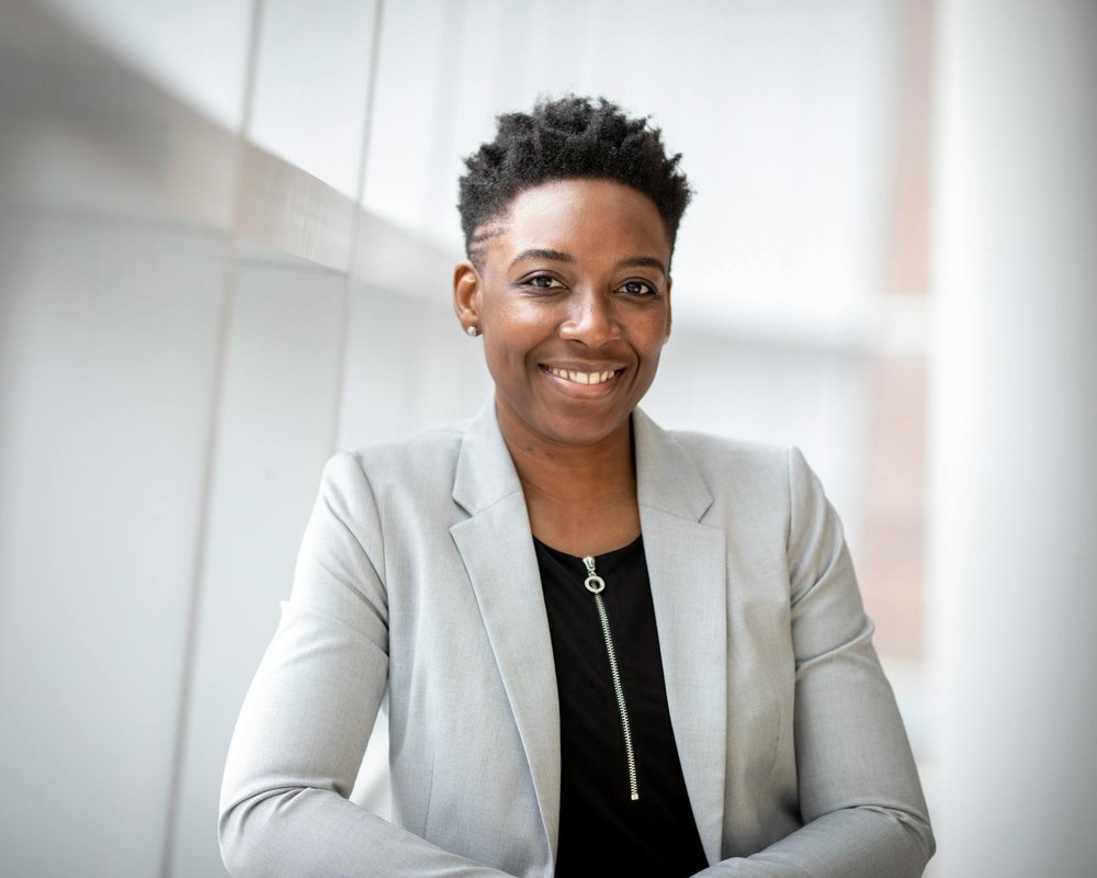 Унікальне кольє зі стразами: додайте розкоші вашому образу Елегантне кольє зі стразами