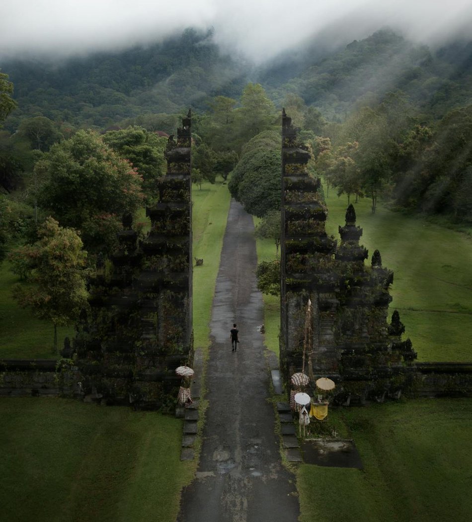Техніка бісероплетіння: секрети створення елегантних аксесуарів Візуалізація процесу бісероплетіння з кольоровим бісером