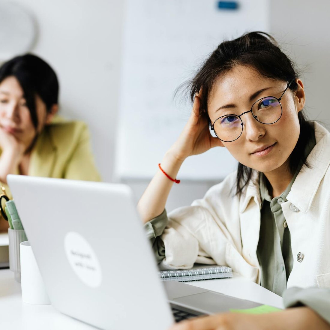 Тренд вишивки на сорочках з бісером: традиції та інновації вишивка на сорочках з бісером - поєднання традицій і сучасності