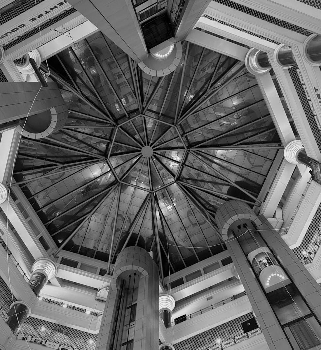 Які матеріали потрібні для виготовлення бісерних виробів Матеріали для виготовлення бісерних виробів на столі