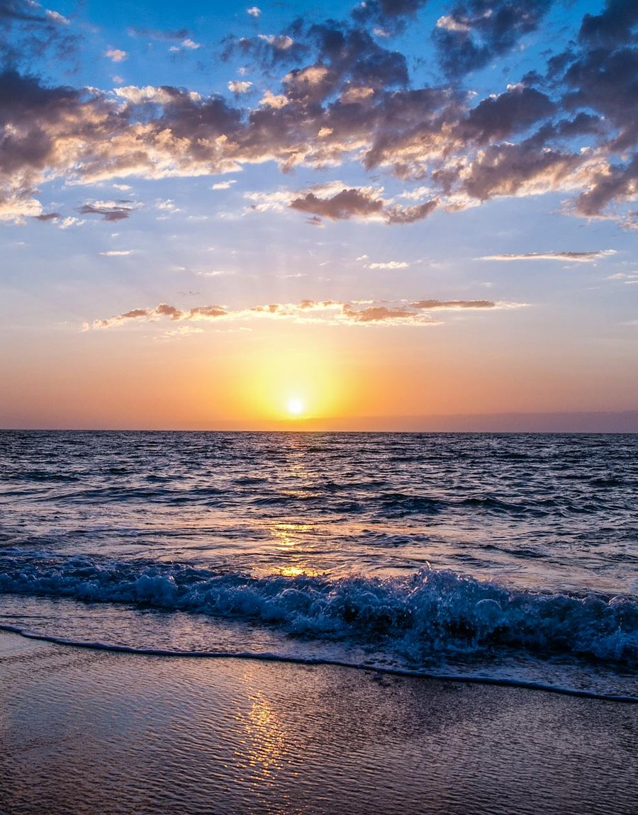 Ідеї декору з бісеру для свят Декор з бісеру на святковому фоні