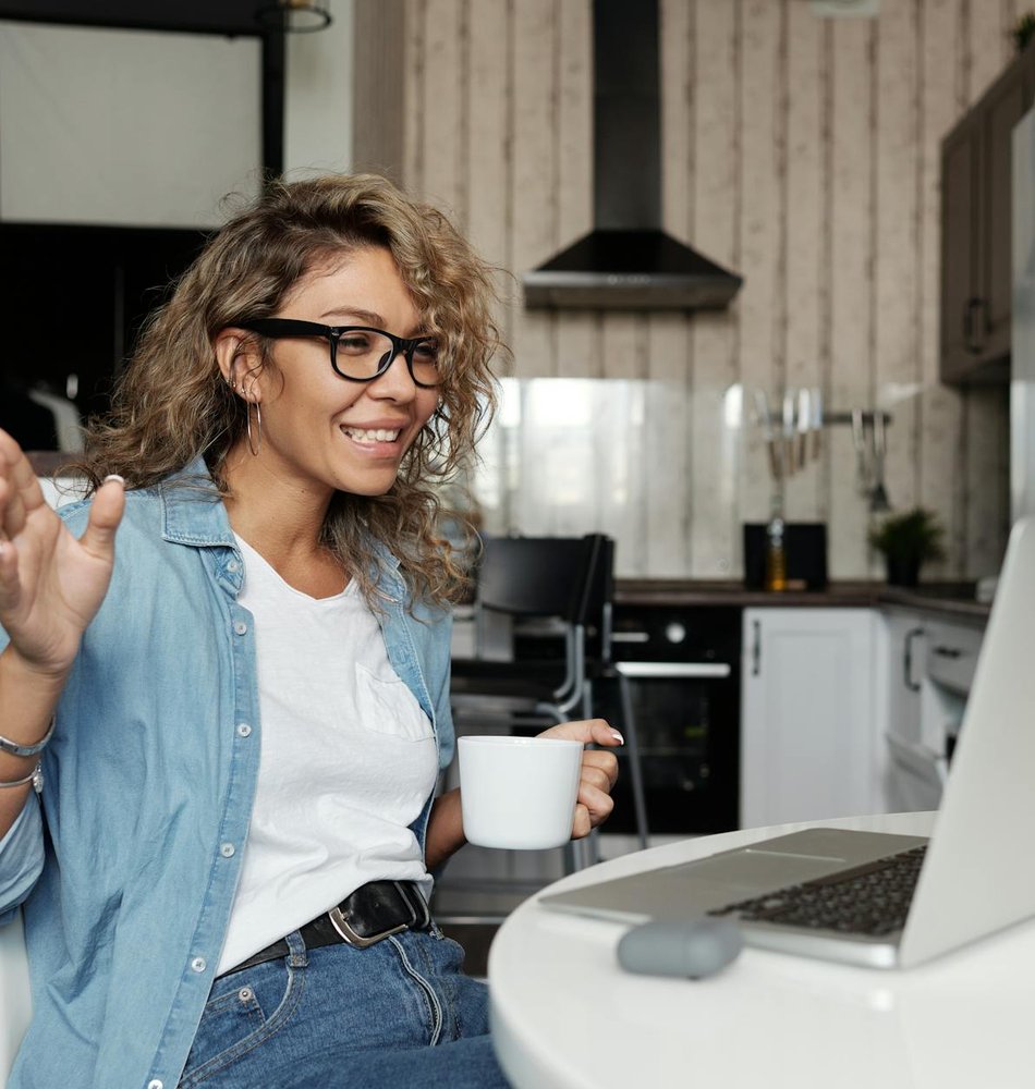 Вибір фурнітури під золото для оздоблення суконь Фурнітура під золото для пришивних елементів