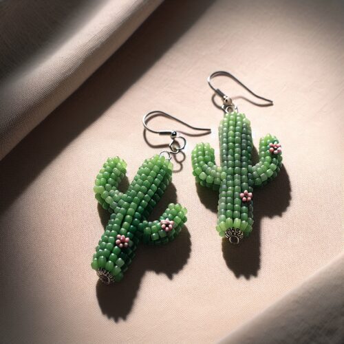 Кактус з бісеру та гіпоалергенні сережки на швензах – DIY-проєкт і план продажів до 14 лютого