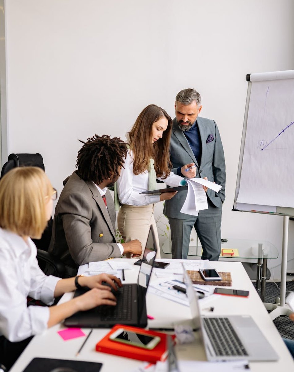 Створення унікальних бісерних прикрас ручної роботи Прикраси ручної роботи з бісеру