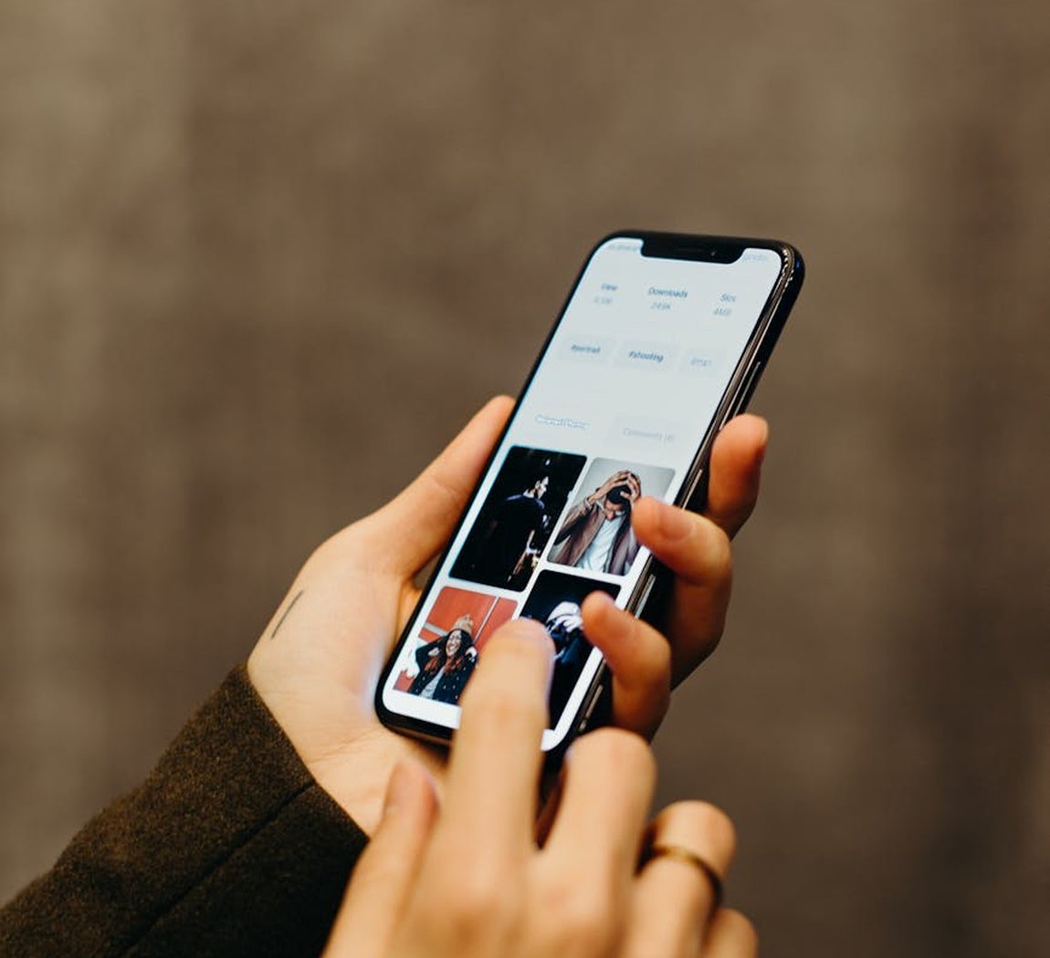 Освітлення для макрозйомки бісеру — налаштування та поради Настроєний софтбокс і відбивач поруч із макрокамерою для зйомки бісерних деталей