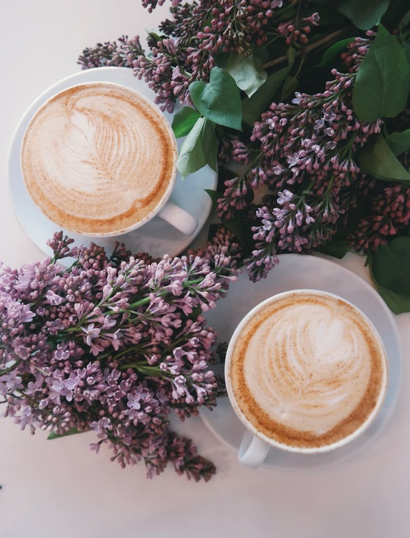 FireLine 0.15 — нитка для бісероплетіння Шпуля FireLine 0.15 мм поруч із готовим фрагментом мандали — нитка для міцної роботи