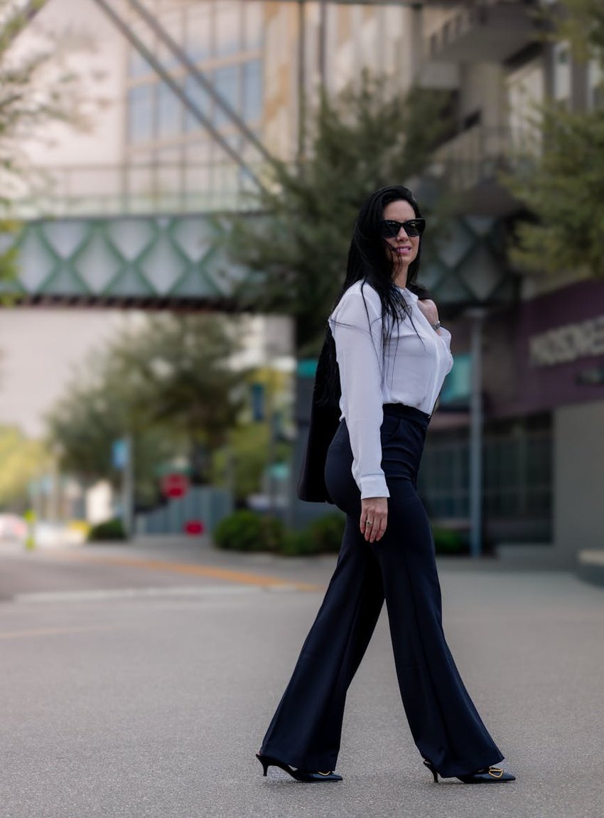 Набір для бісероплетіння для дітей — безпечний DIY‑комплект Дитячий набір для бісероплетіння: великі намистини, нитка, голка та інструкція в коробці