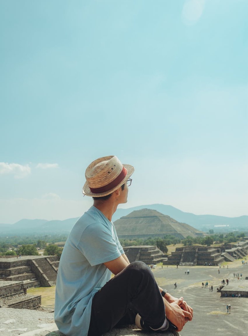 Delica 11/0 купити в Україні — поради з вибору та постачальники Пакетики Delica 11/0 різних відтінків розкладені для вибору — фото для покупки в Україні