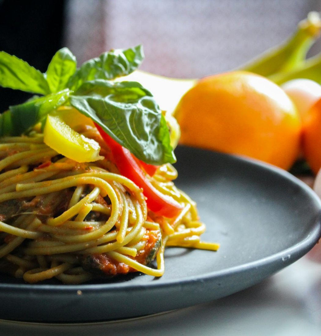 Який бісер вибрати для фото — поради для інтернет‑магазину прикрас Порівняння бісеру на фоні: матовий, глянцевий і перламутровий для тесту фотозйомки