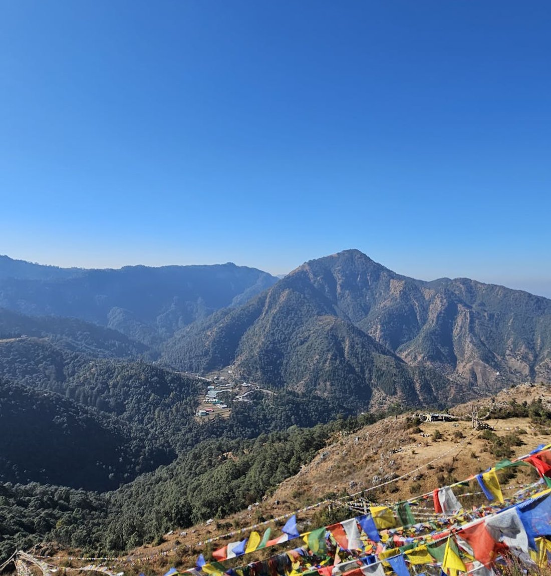 Соняшникова підвіска з бісеру Підвіска у формі соняшника з бісеру на ланцюжку