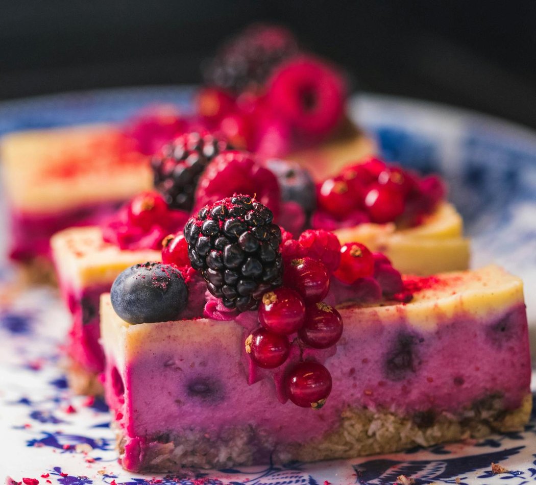 Чому осінні відтінки так популярні в бісерних прикрасах Прикраси з бісеру в осінніх відтінках: кольє та сережки