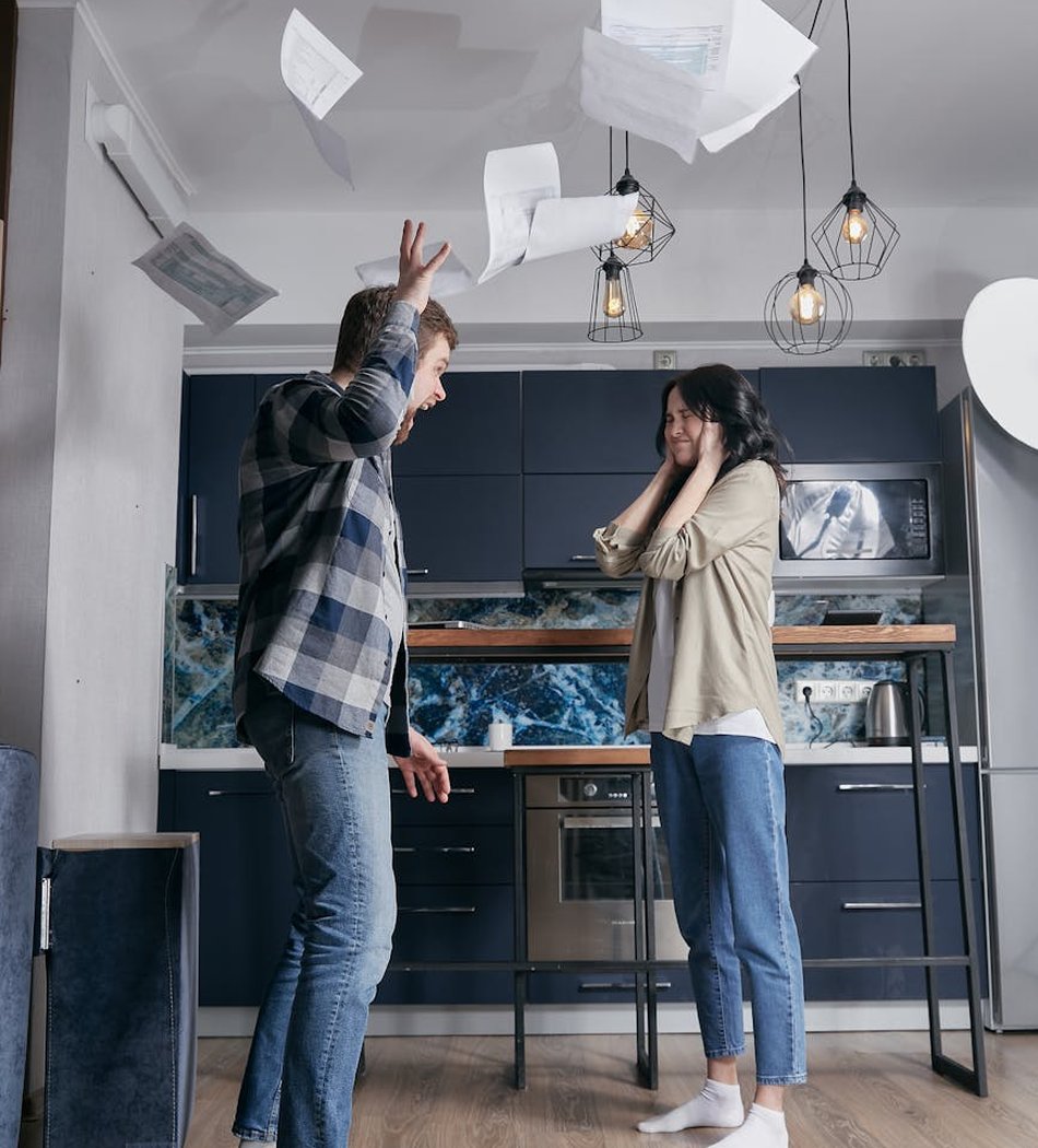 Іграшка зайчик, виготовлена з китайського бісеру для дитячих подарунків іграшковий зайчик з китайського бісеру для творчості