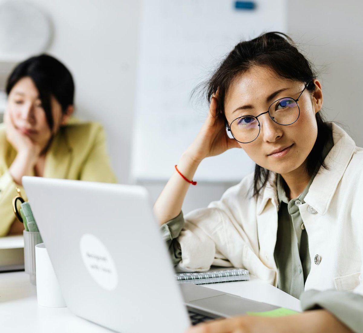 Покрокова схема для виготовлення іграшок з бісеру Ілюстрація схеми для створення іграшки з бісеру