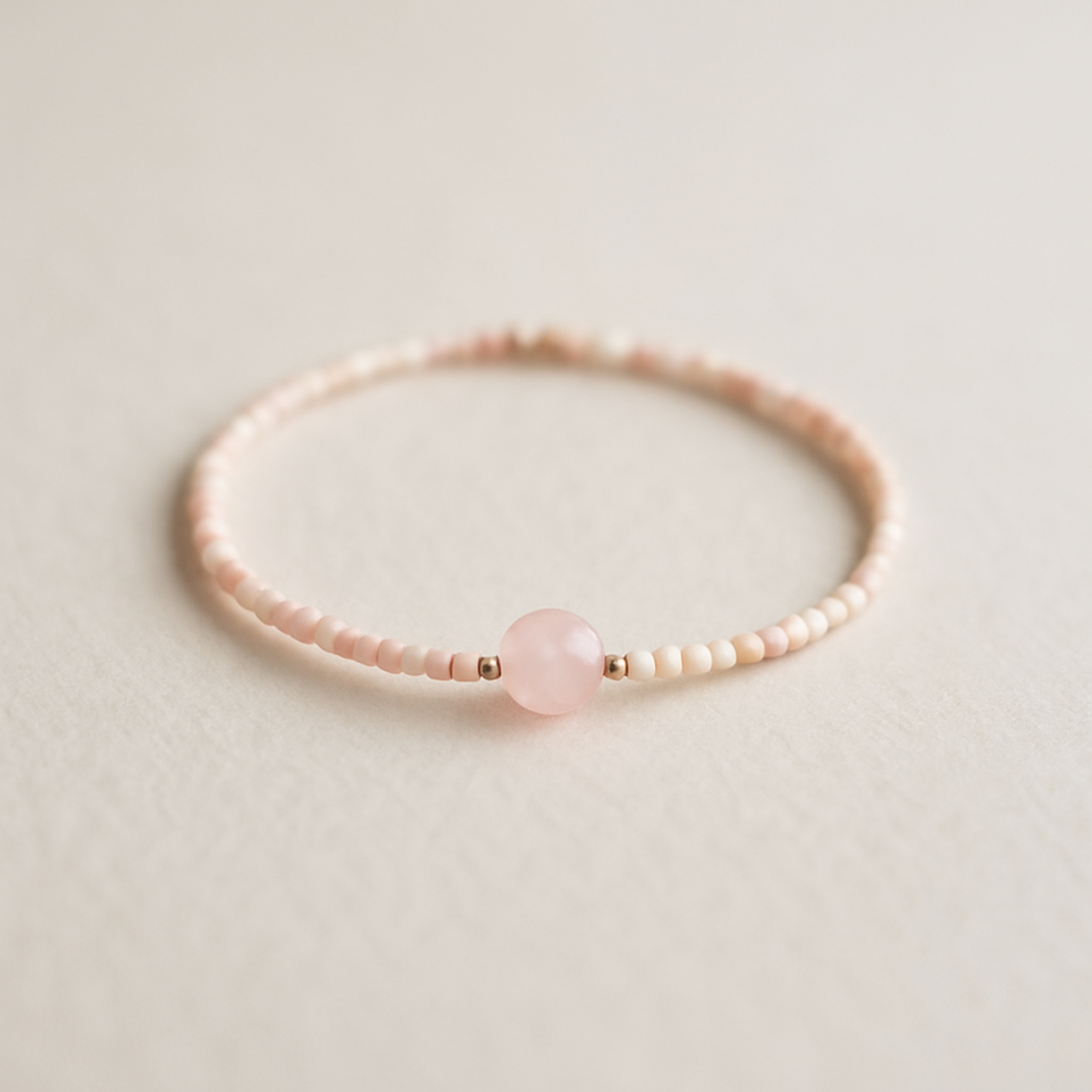 Покроковий майстер-клас: весняний браслет із бісеру та натурального каменю – набір і робота з пінцетом