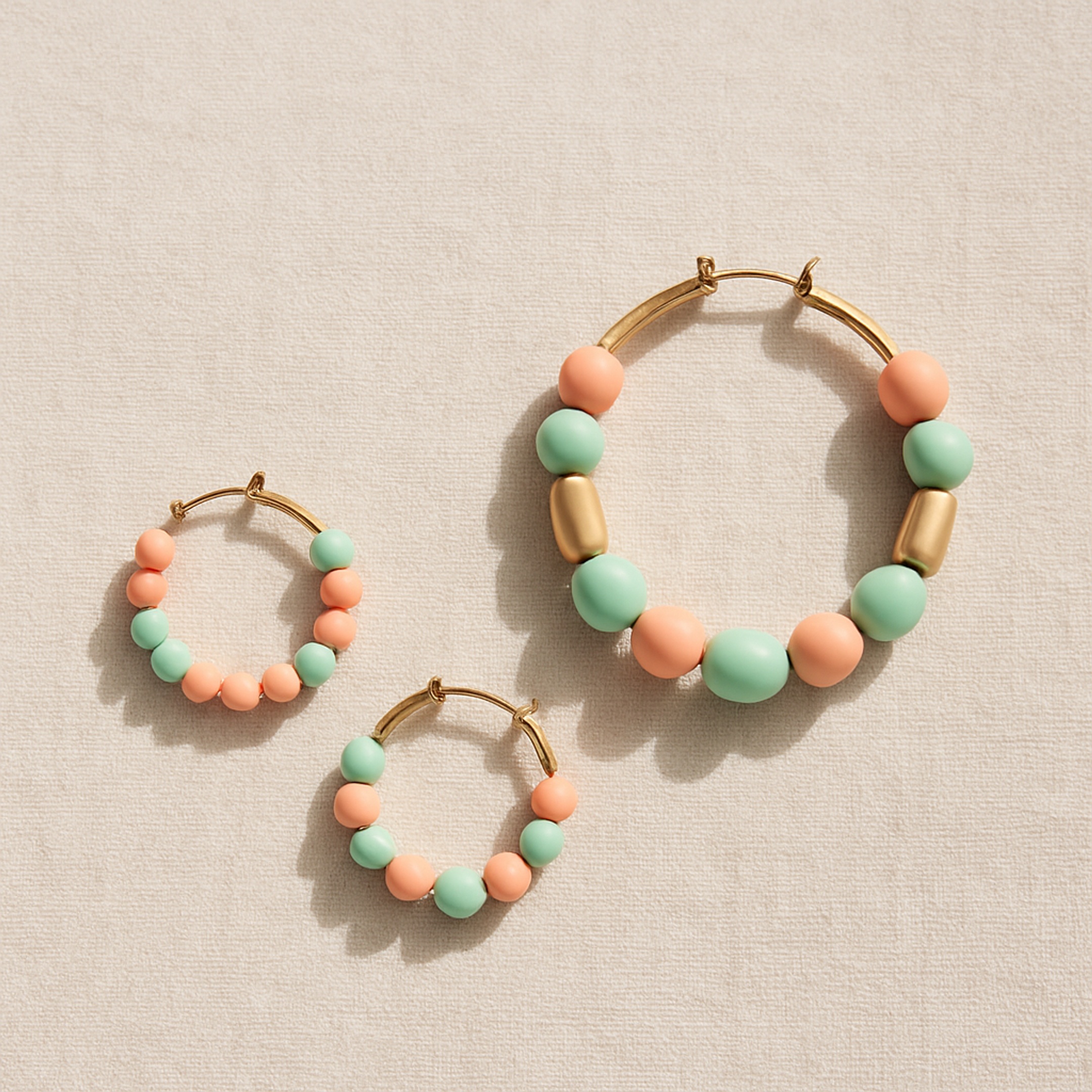 Мода на бісер 2026: як дитячі прикраси формують дорослі тренди і що носити цього літа